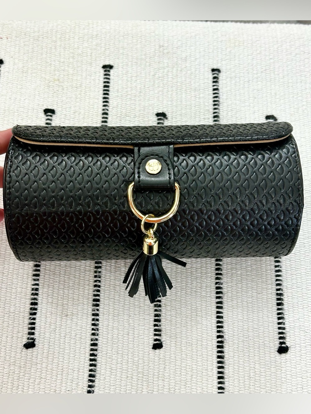 Black Textured Leather Tassel Vlando Travel Jewelry Case